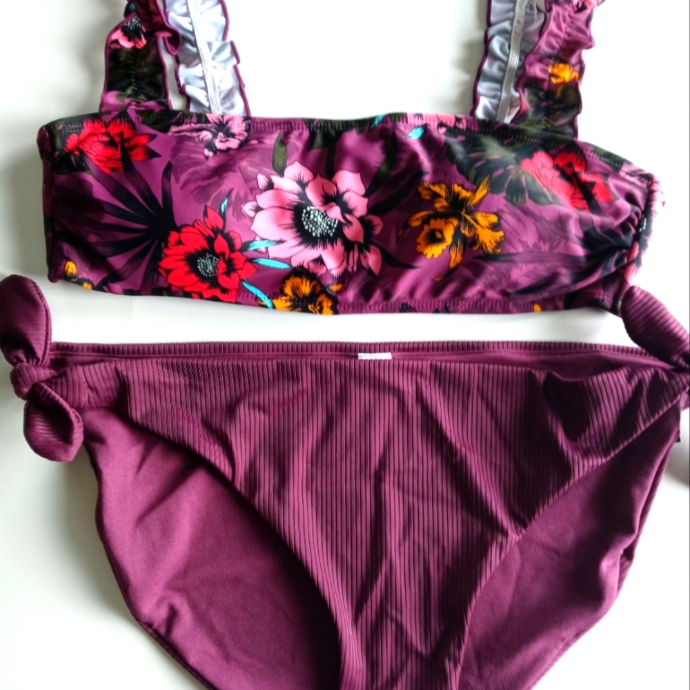 Juniors 2 pc. Swimsuit Large